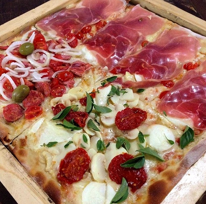 Restaurante: Pirineus Pizzaria Jardim Goiás